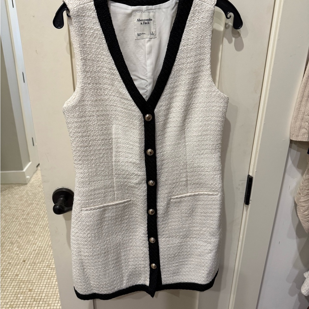Abercrombie & Fitch Black and White Dress